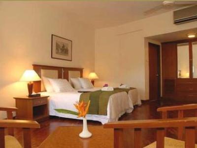 Casa Rachado Beach Resort Петалинг Джая Екстериор снимка