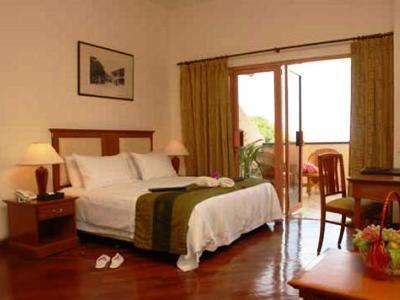 Casa Rachado Beach Resort Петалинг Джая Екстериор снимка